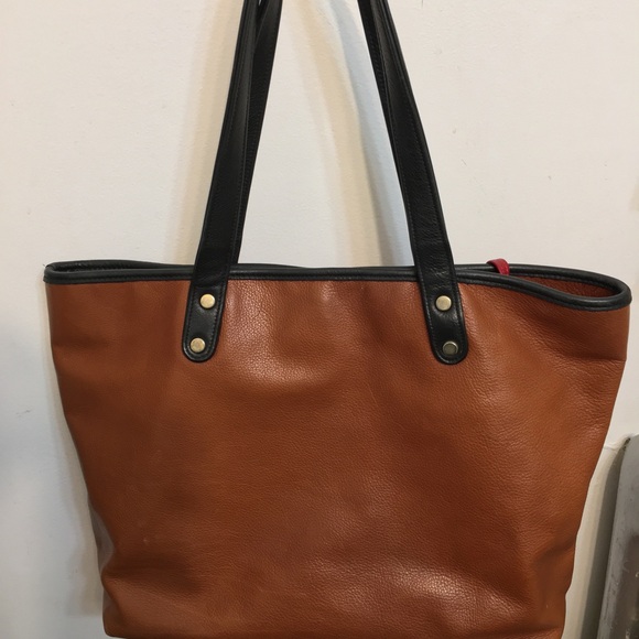 Laudi Vidni Leather Handbag - Picture 8 of 16